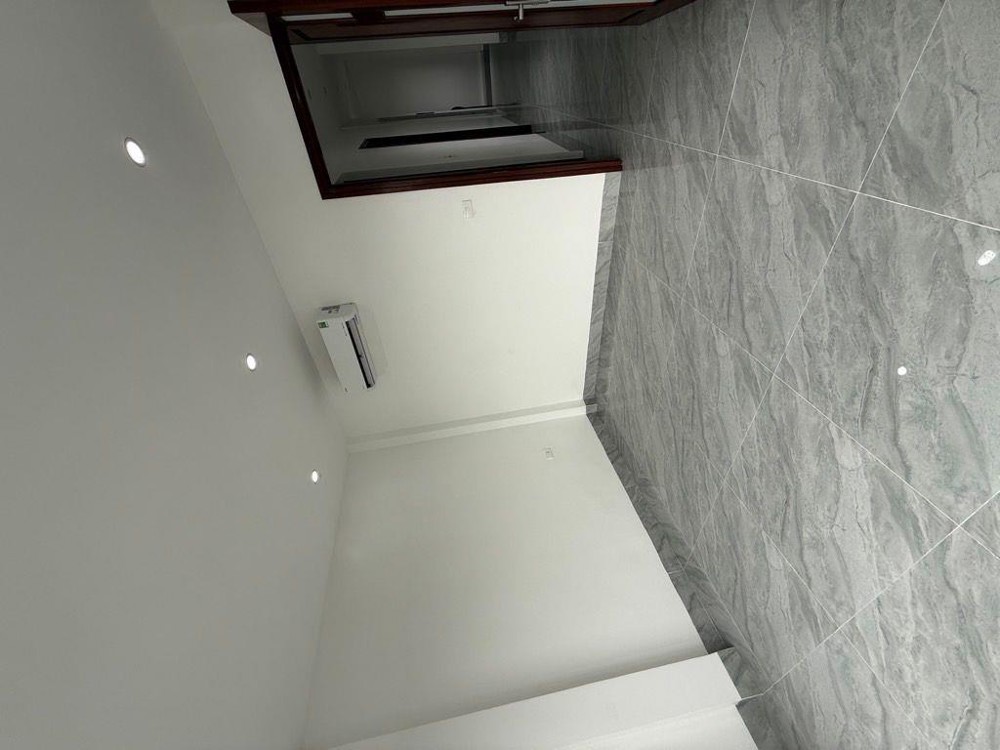 Siêu Phẩm 6 Tầng Thang Máy - Cách Mặt Phố 10M - 4 Phòng Ngủ