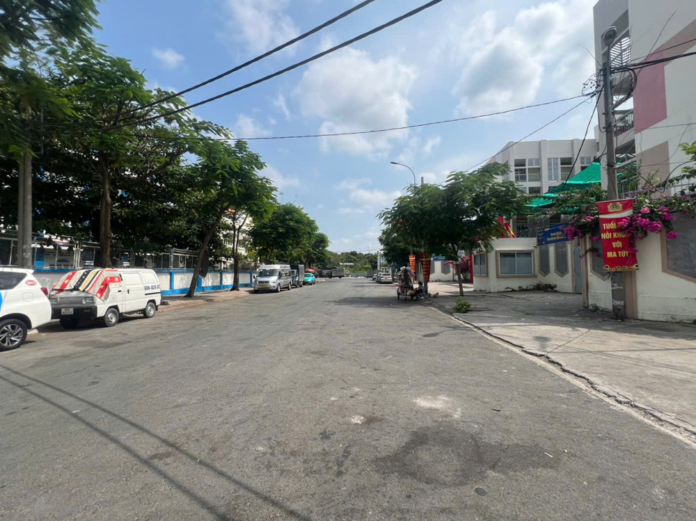 Bán Nhà Hẻm Xe Tải Sát Q1ngang 3.95 X15.5 M