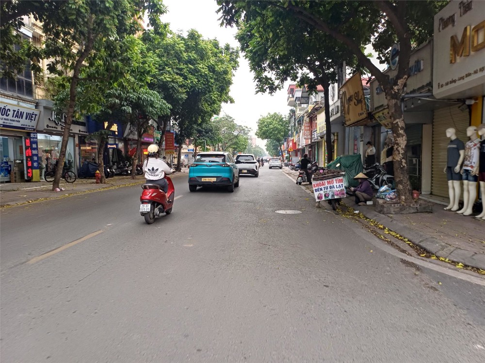 Bán Nhà Sài Đồng 6 Tầng Thang Máy Ô Tô Đỗ Cửa 5M Ra Mặt Đường 15M Gần Trường