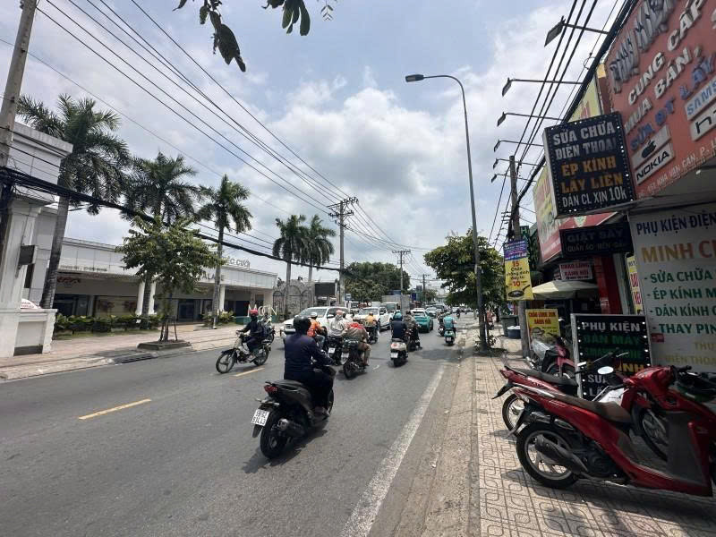 Bán Nhà Mặt Tiền Kha Vạn Cân - Gần Chợ Thủ Đức, 5,7X26m, 2 Tầng Cũ, 1 Đời Chủ, 21,5 Tỷ