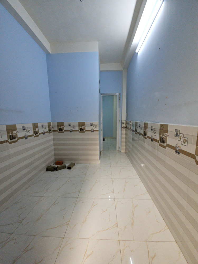 Bán Nhà Mặt Tiền Kinh Doanh Trước Nhà Thông Thoáng ( 7M) Có 5 Đ