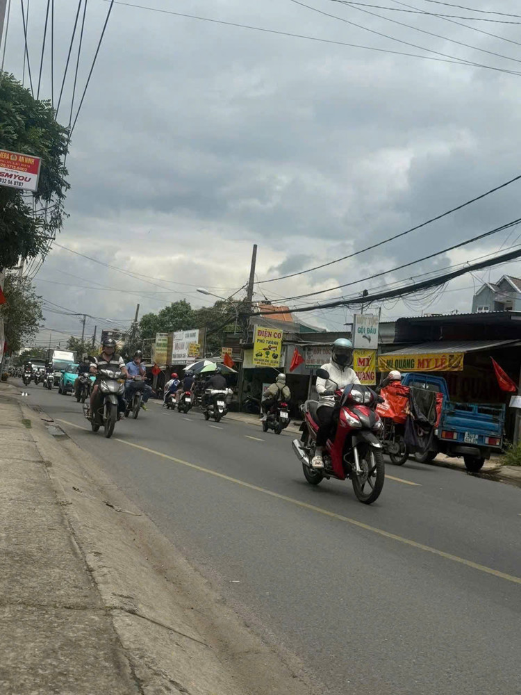 Nhà 2 Tầng Vip Mặt Tiền Phan Văn Hớn – 5X32 – Kinh Doanh Đỉnh