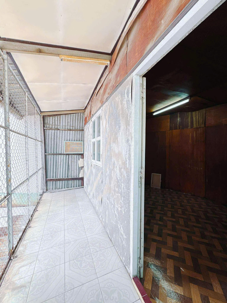 Bán Nhà Trung Tâm Q4 Ngang 10 X 12 Có 60 Triệu M2