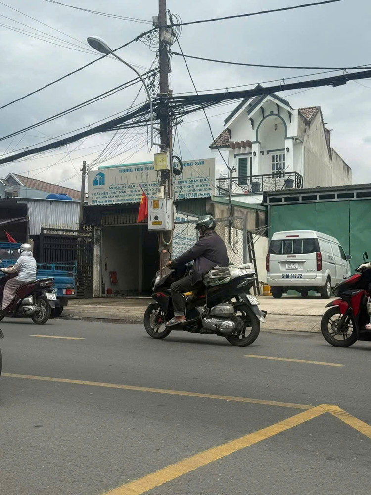 Nhà 2 Tầng Vip Mặt Tiền Phan Văn Hớn – 5X32 – Kinh Doanh Đỉnh