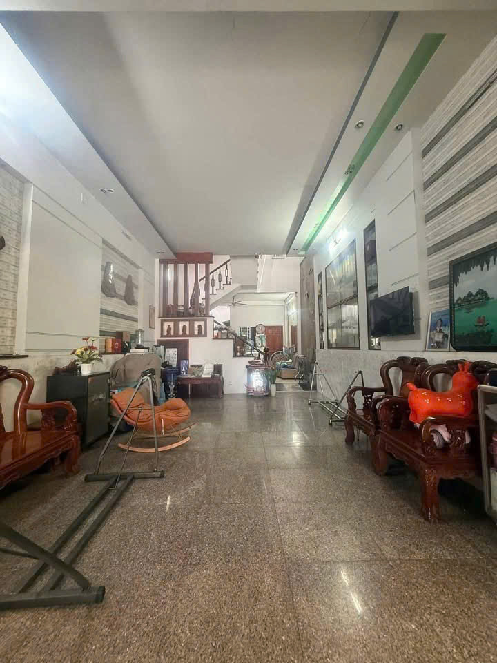 Nhà 2 Tầng Vip Mặt Tiền Phan Văn Hớn – 5X32 – Kinh Doanh Đỉnh