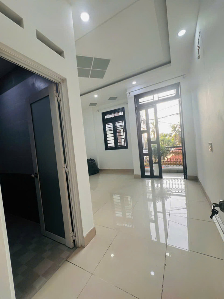 Nhà 3 Lầu Chỉ 5.86 Tỷ – Sắp Lên Mt 30M Trần Quang Cơ, Hiệp Thành