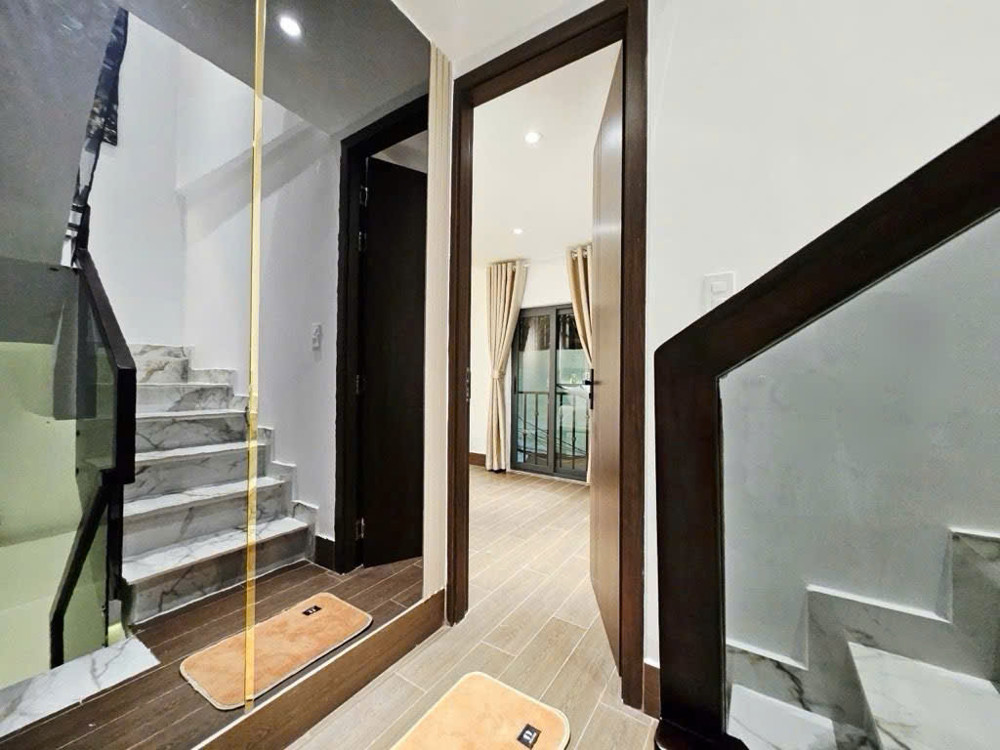 Nhà Gần Trường Đại Học Công Thương Tân Phú - 3 Tầng - 3Pn - Tặng Full N Ội Thất - 3.65 Tỷ