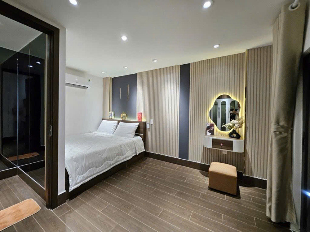 Nhà Gần Trường Đại Học Công Thương Tân Phú - 3 Tầng - 3Pn - Tặng Full N Ội Thất - 3.65 Tỷ