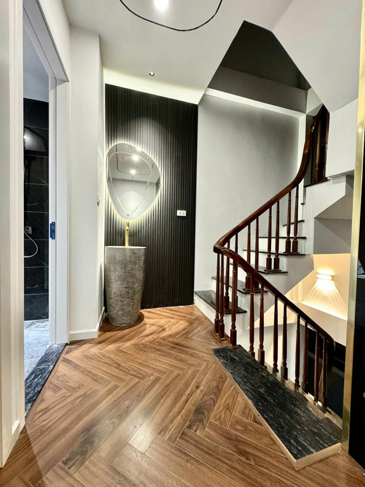 Bán Nhà Khương Đình 47M2 6T Giá Hơn 13 Thang Máy Tỷ Full Nội Thất Hoa Hậu Dòng Tiền