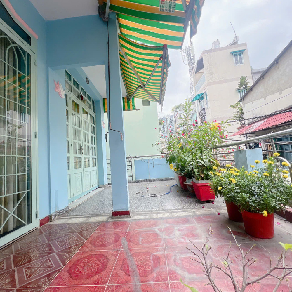 Bán Nhà Mặt Tiền Hẻm Q4 Ngang 3.5 X 13.5 Đúc 3 Tấm