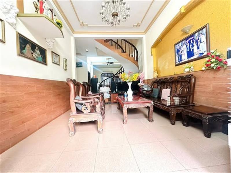 Nhà Hxh Đường Cách Mạng Tháng 8 Phường 7 Cũ Quận Tân Bình