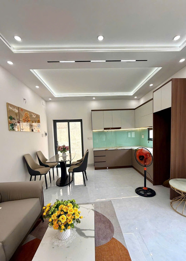 Căn Góc Thoáng----Hẻm Rộng ---- Full Nội Thất ---- Chỉ 4 Tỷ Nhỉnh