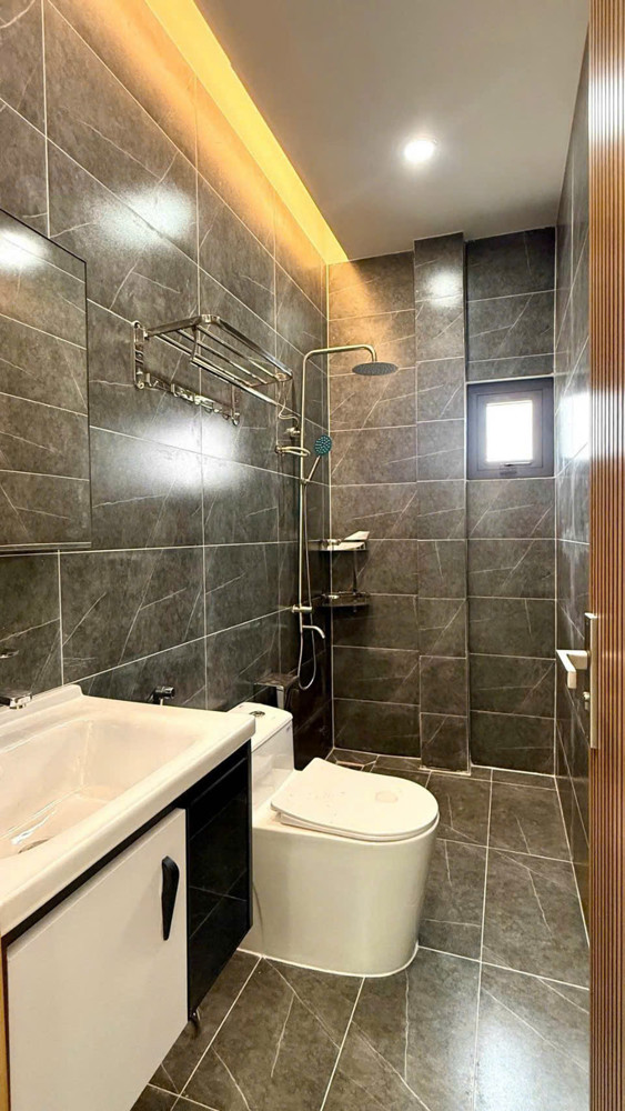 Căn Góc Thoáng----Hẻm Rộng ---- Full Nội Thất ---- Chỉ 4 Tỷ Nhỉnh