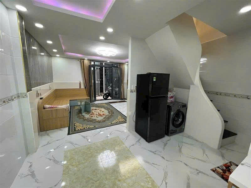 Nhà Đẹp Q7 - 2 Tầng - 46M2 - Gần Mặt Tiền - Chỉ 3Tỷ Nhỉnh