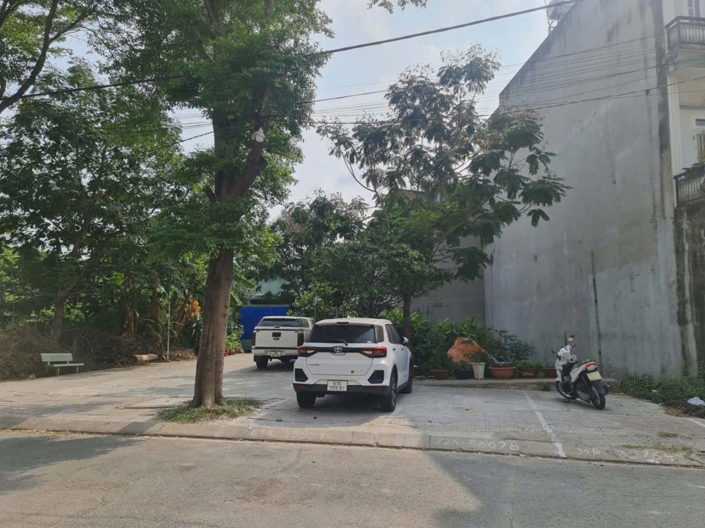 Bán Lô Đất Cực Đẹp,Shr Đường Nhựa 13M,Giáp Công Viên,Gần Vincom 550