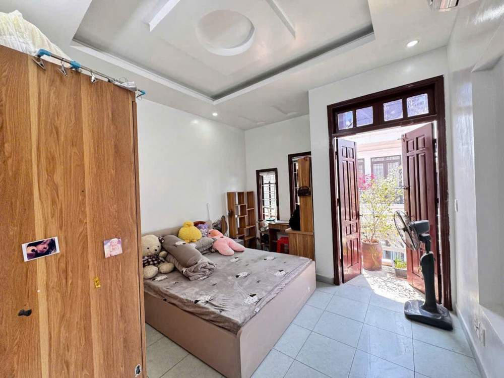 Nhà Mặt Đường Thư Trung - Văn Cao - 48M 4 Tầng - Sân Cổng Riêng