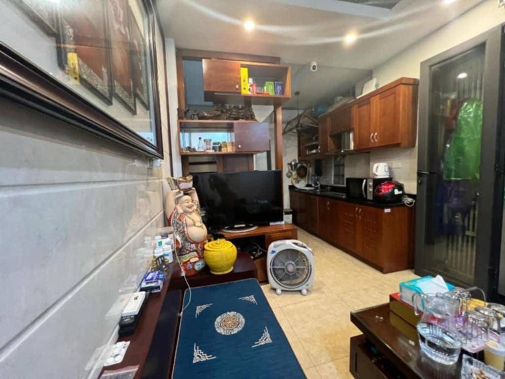 Hoàng Hoa Thám 27M X5 Tầng 6,3 Tỷ Cách Bãi Gủi Ô Tô 50M,Ngõ Thông Thoáng