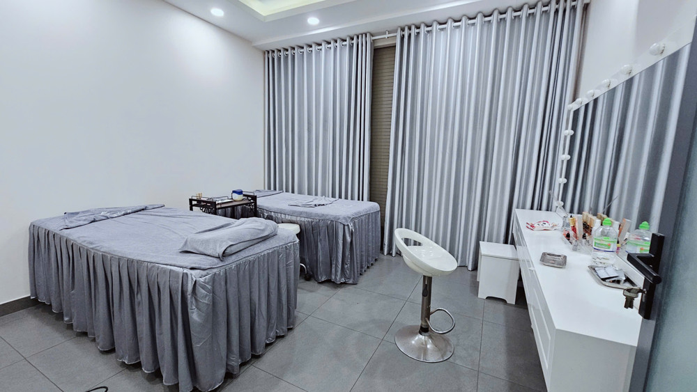 Nhà Mặt Phố 276 Trịnh Đình Trọng, Tân Phú 181M2, 6 Tầng, 12 Pn, 42 Tỷ Sổ Hồng