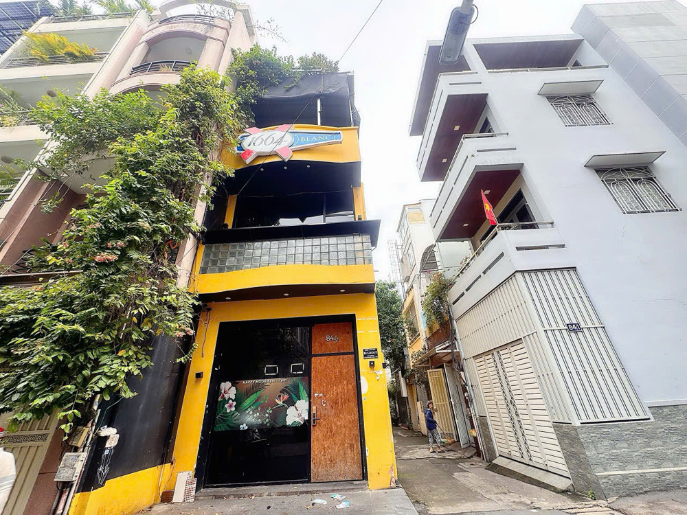 Hiếm Bán Ngang 4M * 21M - Mặt Đường Hxh Nguyễn Đình Chiểu, Q3 - Xung Quanh Là Biệt Thự Dát Vàng &