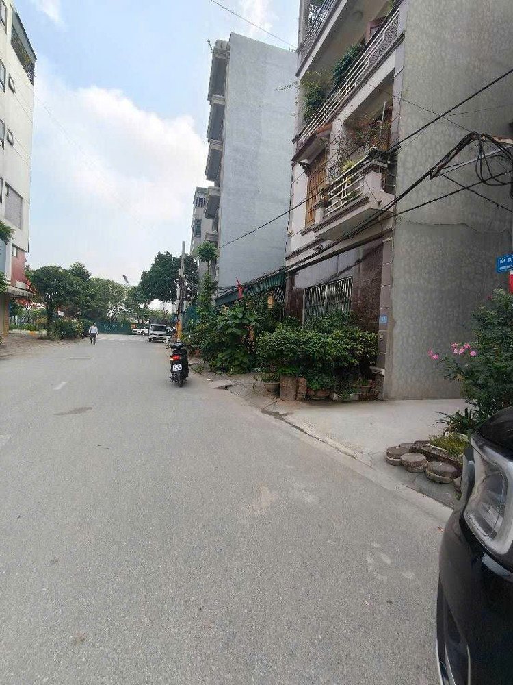 Nhà Đẹp 5 Tầng – Full Nội Thất – Thạch Bàn – Giá 6,7 Tỷ Cơ Hội Sở Hữu Căn Nhà Đẹp, Thiết Kế