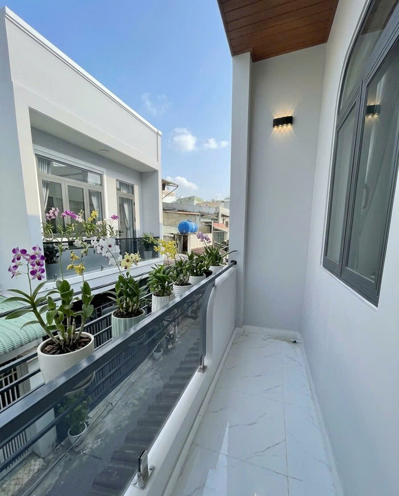 Ngay Ngã Tư Bốn Xã - Hxh Thông - Dtsd 80M2 - Khu Nhà Cao Tầng Đồng Bộ - Nhỉnh 5 Tỷ (Tl)