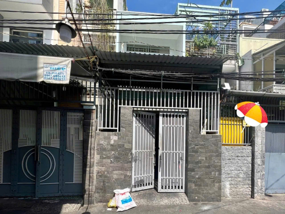 Siêu Phẩm Xóm Chiếu, P.13, Quận 4, Hồ Chí Minh - Nhà Nở Hậu Tài Lộc