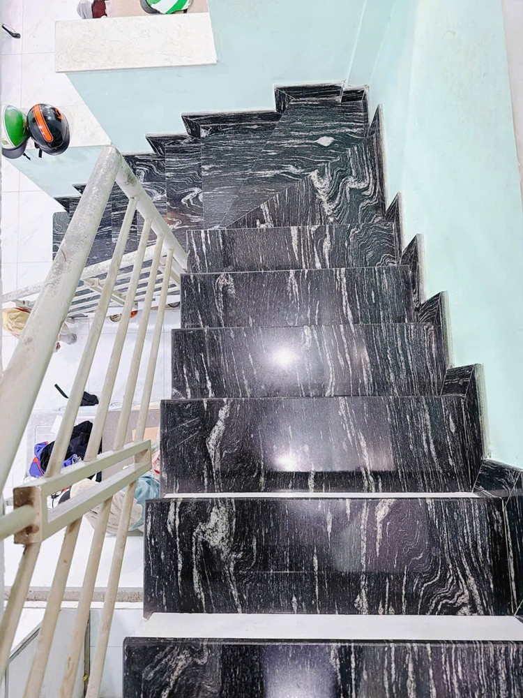 Siêu Phẩm Xóm Chiếu, P.13, Quận 4, Hồ Chí Minh - Nhà Nở Hậu Tài Lộc