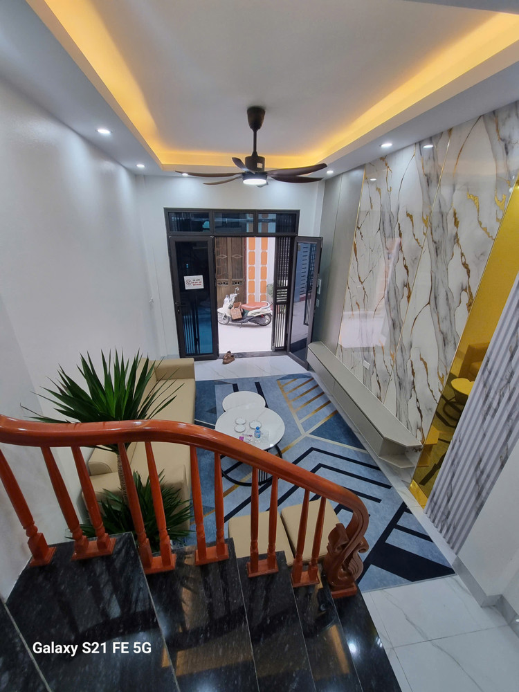 Bán Nhà 3 Tầng Đẹp, Ngõ Thông Thẳng Trung Tâm Quang Trung Gần Vincom