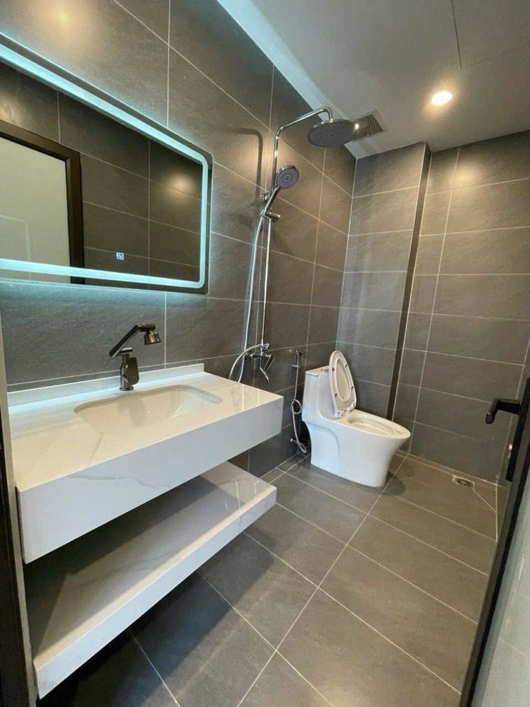 Bán Nhà Cạnh Cầu Cạnh Cầu Vĩnh Tuy - 2 Mặt Tiền - Nội Thất Đẹp Chỉ 8.5 Tỷ