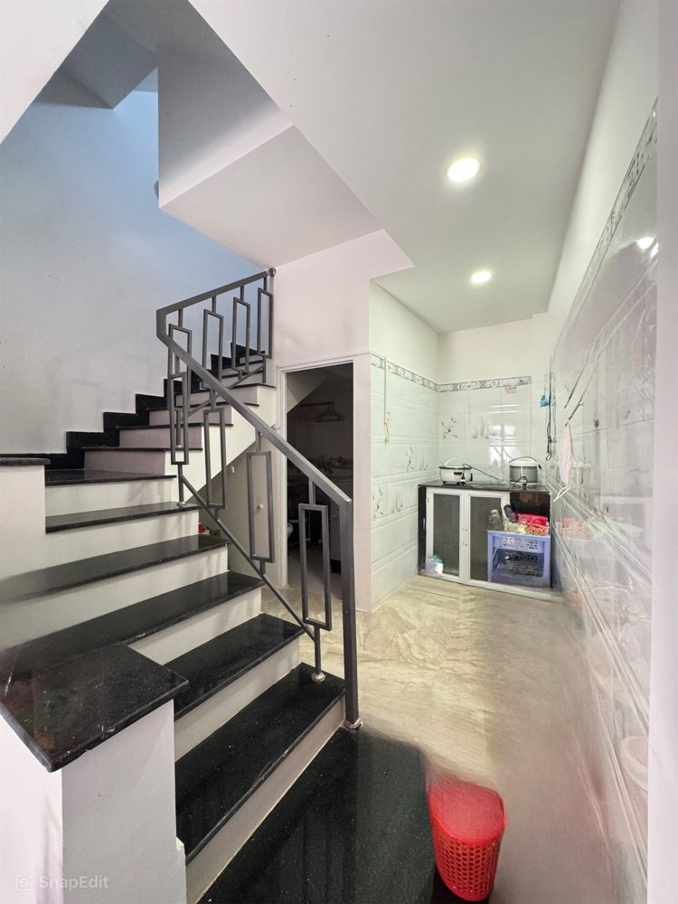 Bán Nhà 3 Tầng Mê Đúc Kiên Cố Hẻm Cầu Bè Đường Ô Tô Tận Nơi Phường Tây Nha Trang