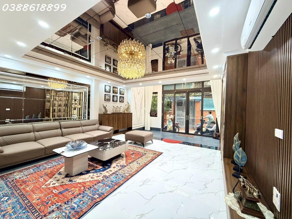 Bán Nhà Phân Lô Hào Nam - Đống Đa - Thang Máy - Thiết Kế Đẳng Cấp 5 Sao - Full Nội Thất Bạc Tỷ