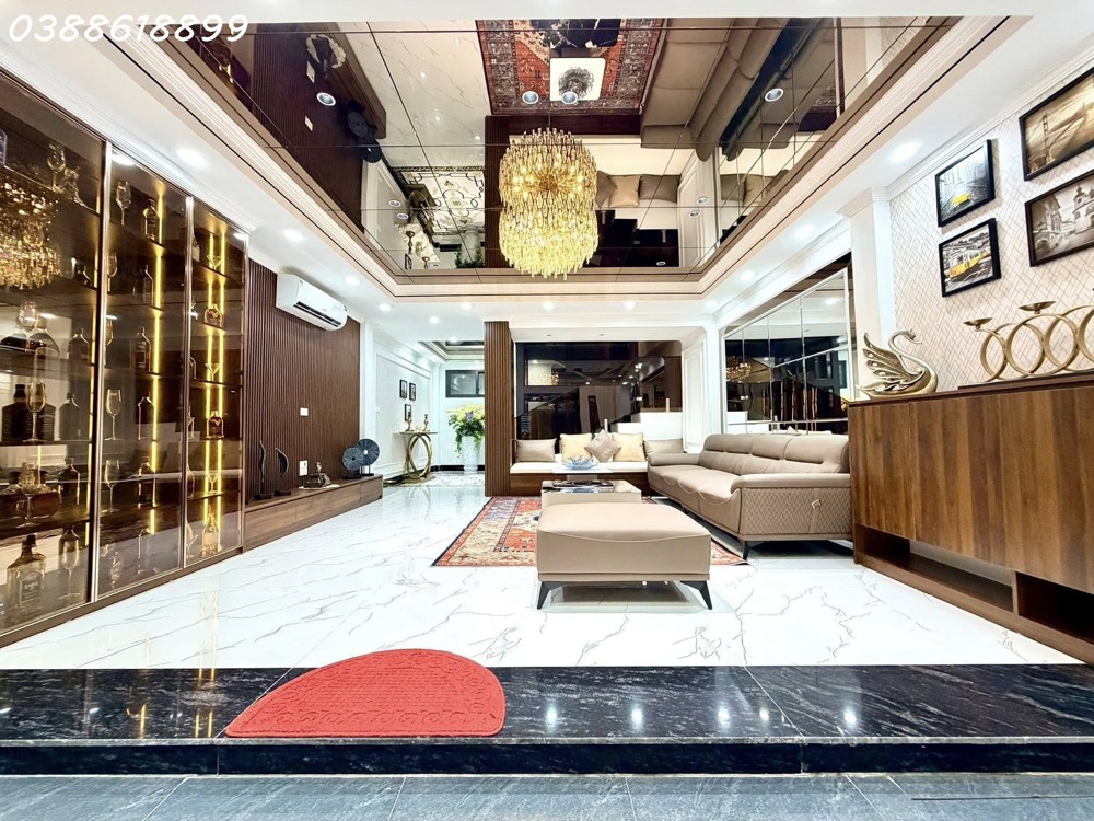 Bán Nhà Phân Lô Hào Nam - Đống Đa - Thang Máy - Thiết Kế Đẳng Cấp 5 Sao - Full Nội Thất Bạc Tỷ