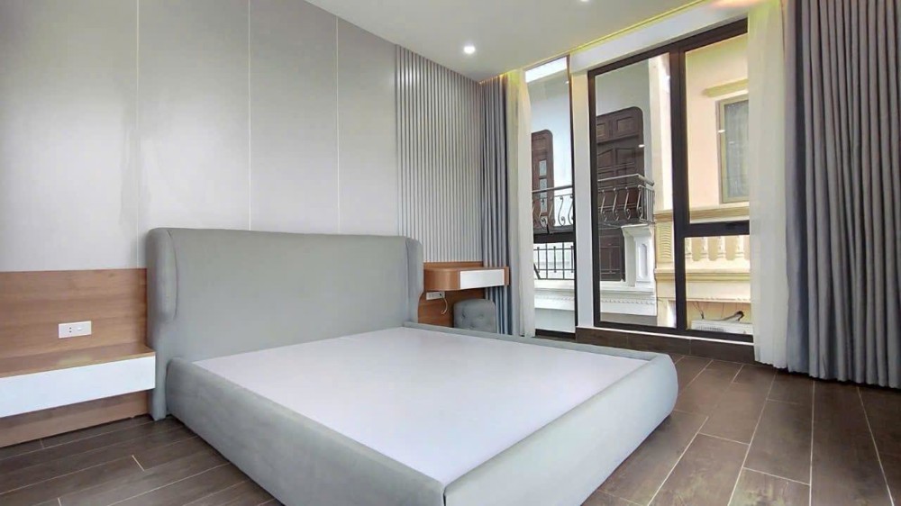 Bán Nhà Phúc Lợi Long Biên 7 Chỗ Đỗ Cửa Full Nội Thất Ngõ Riêng