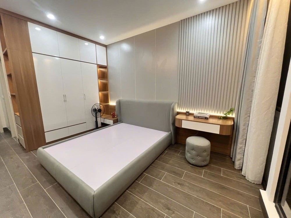 Bán Nhà Phúc Lợi Long Biên 7 Chỗ Đỗ Cửa Full Nội Thất Ngõ Riêng