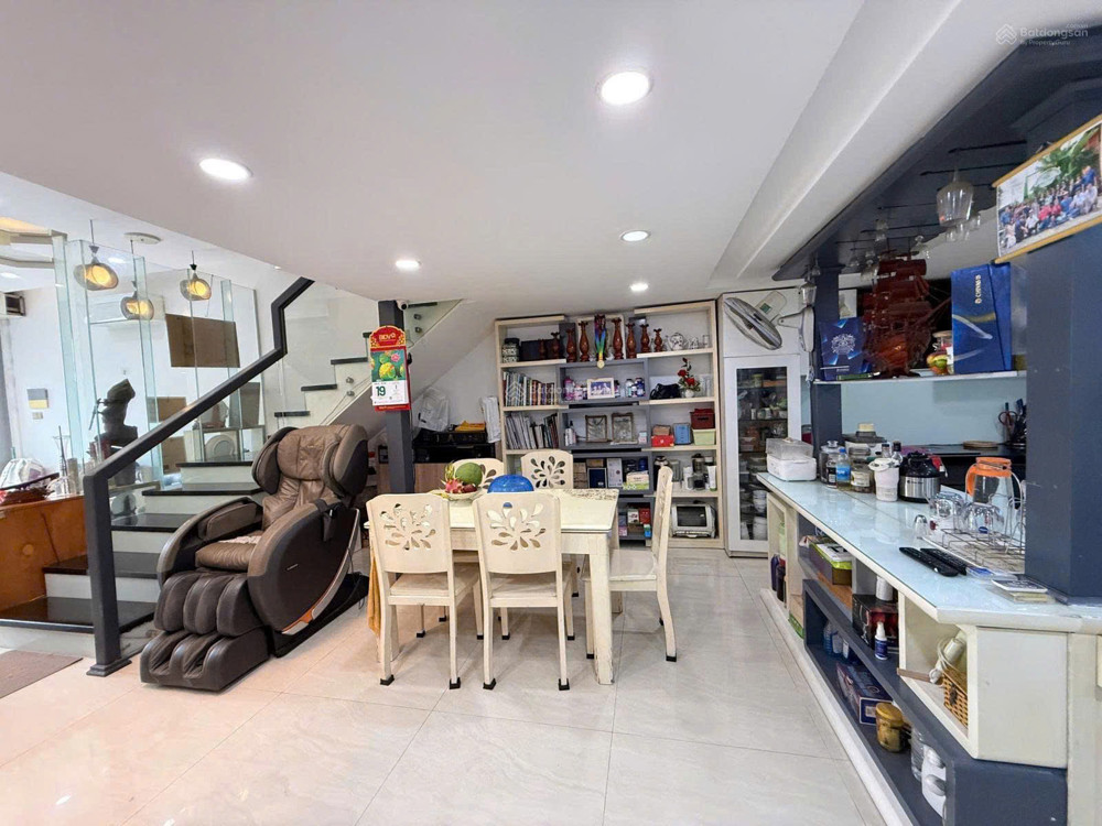 ► Mt Nguyễn Khang Gần Hà Huy Tập, 94M2, Ngang 5M, 3 Tầng, Chính Chủ, Hơn 7 Tỷ