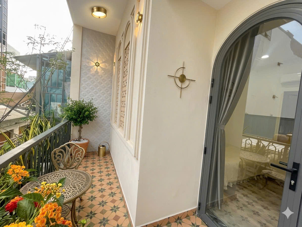 Giá 5.2 Tỷ– Nhà Đẹp Ngang 4.6M– Sát Ngã Tư Phú Thuận– Nguyễn Thị Thập– Quận 7- Kdc Hiện Hữu