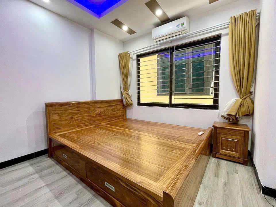 Bán Nhà Thạch Bàn Long Biên 5.5 Tỷ 5 Tầng Sát Chung Cư Ct Thạch Bàn Hàng Xóm Quân Đội