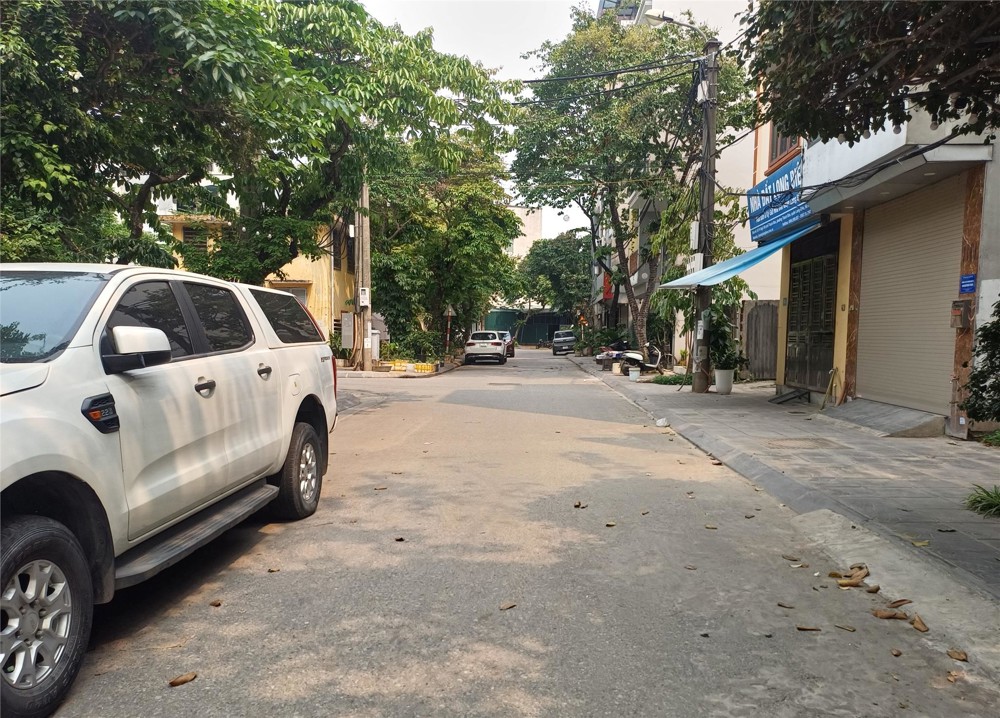 Bán Nhà Thạch Bàn Long Biên 5.5 Tỷ 5 Tầng Sát Chung Cư Ct Thạch Bàn Hàng Xóm Quân Đội