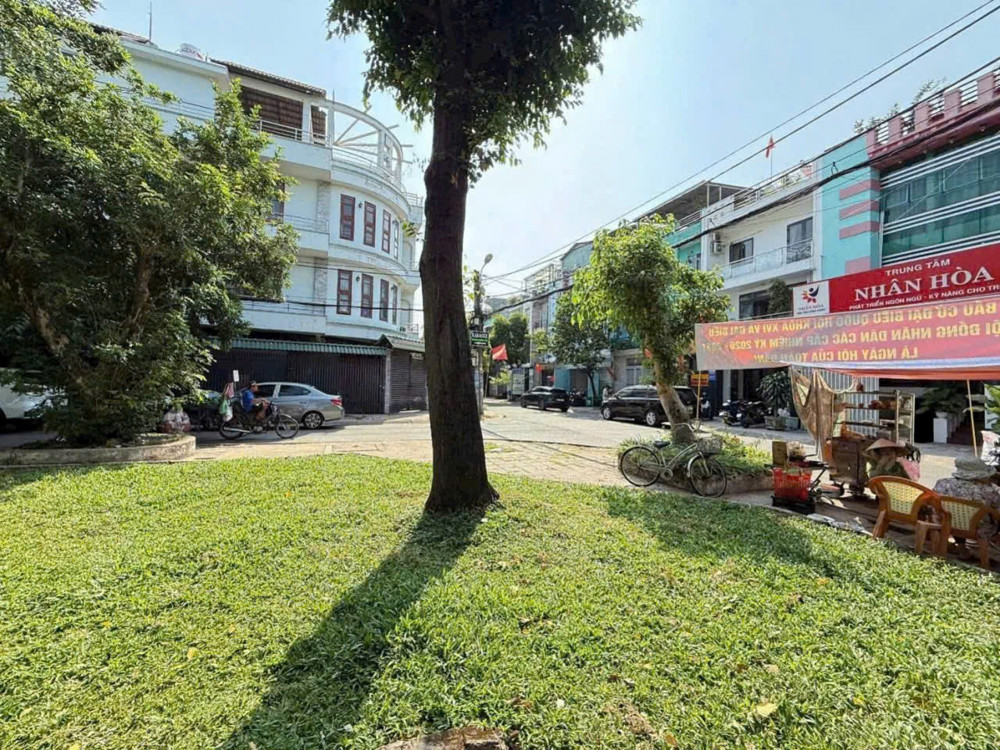 Biệt Thự Mini Hầm 3 Lầu – K82 Vip – View Công Viên – Có Dòng Tiền