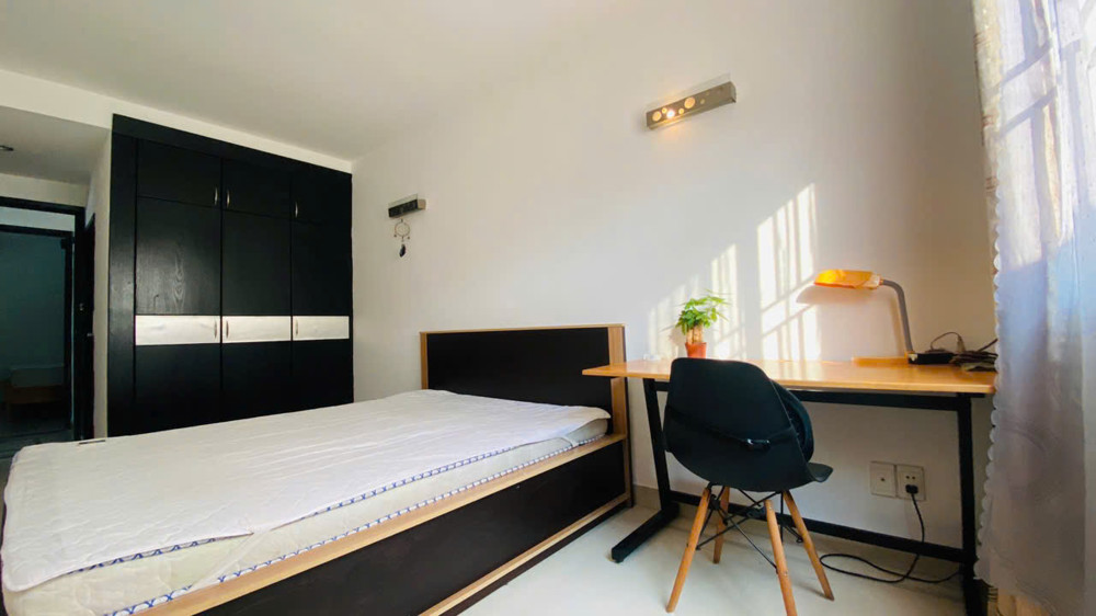 Nhà Đẹp- Giá Tốt - Chính Chủ Cho Thuê Nhà Nguyên Căn Hẻm 241 Đường Bến Vân Đồn, Quận 4, Hồ Chí Minh