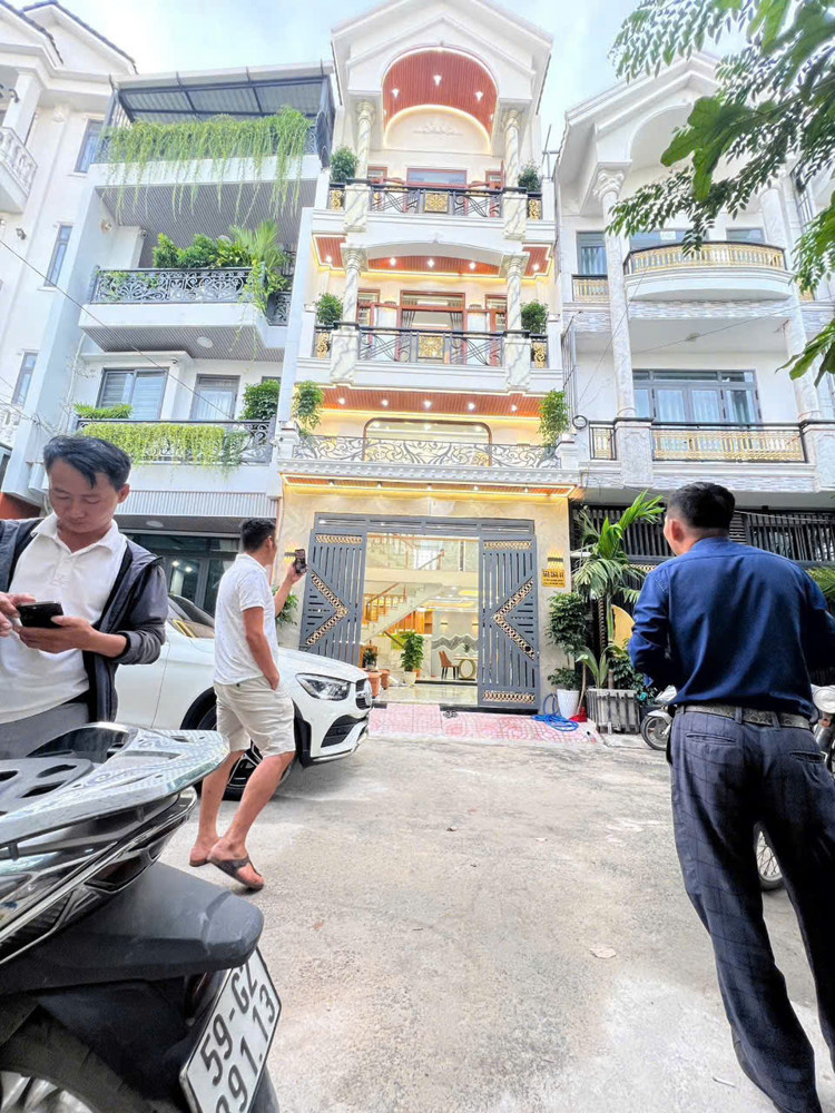 Siêu Phẩm Tân Thới Hiệp – Nhà Phố Đẳng Cấp, Full Nội Thất, Giá Chỉ 6.36 Tỷ