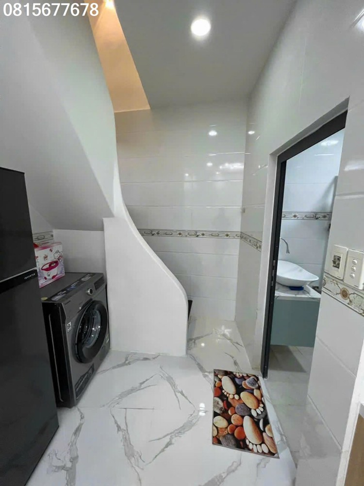 Nhà Q7 Mới Nội Thất Xịn – Ở Ngay – Gần Mặt Tiền