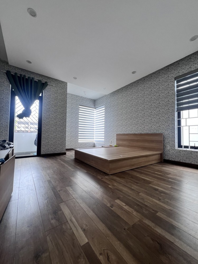 Bán Biệt Thự 230M2 V.i.p Bửu Long,Đường Nhựa 20M,Gần Song Ngữ Lạc Hồng