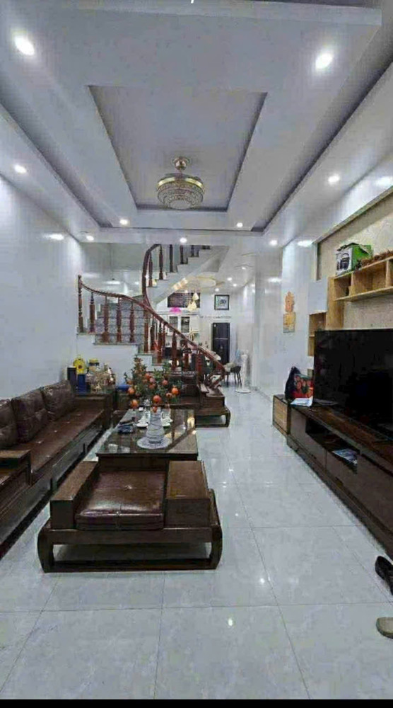 Bán Nhà Kiều Sơn - Văn Cao - 50M 3 Tầng - Ô.tô Đỗ Tận Cửa