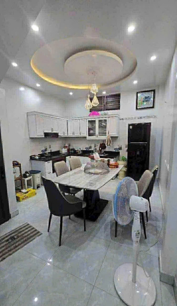 Bán Nhà Kiều Sơn - Văn Cao - 50M 3 Tầng - Ô.tô Đỗ Tận Cửa