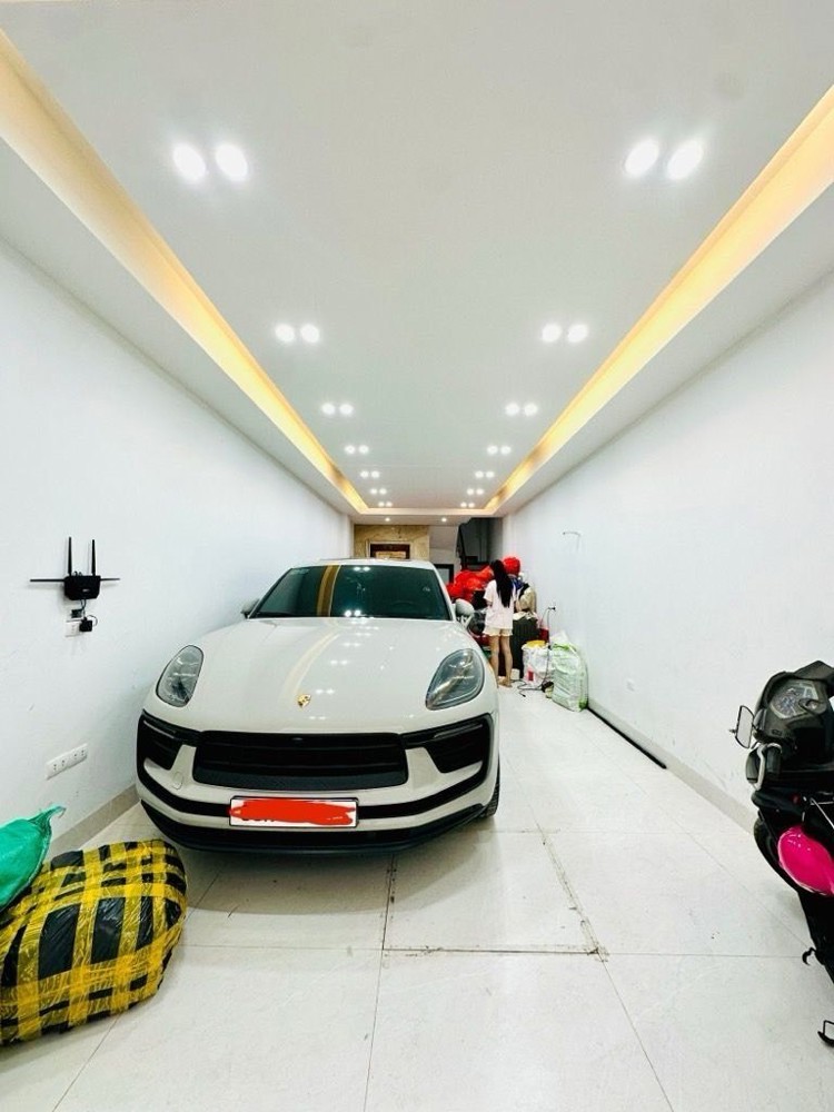 Bán Nhà Ngõ 52 Ngọc Lâm 55M X 6T Gara Thang Máy Mới Tinh, Tặng Lại Nội Thất