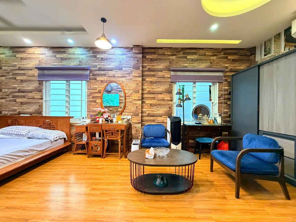 Cần Bán Gấp - Nhà Đẹp - Trung Tâm Đống Đa - Gần Phố