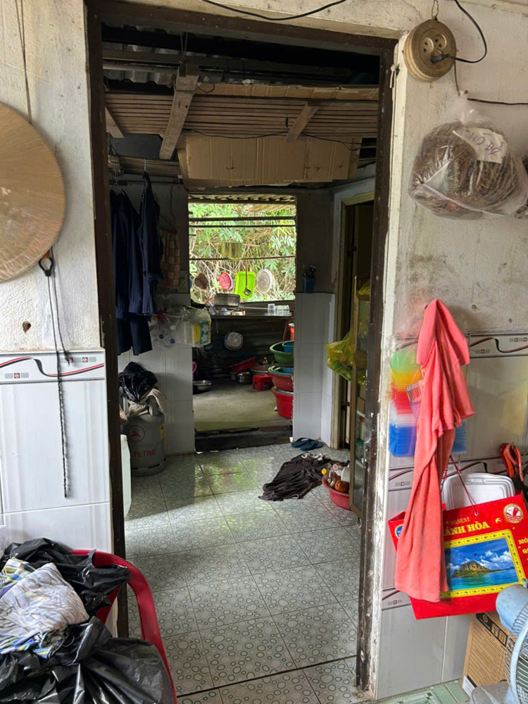 Bán Nhà Cấp 4 Kiên Cố – Hẻm Xe Hơi – Giá Tốt Khu Long Phước