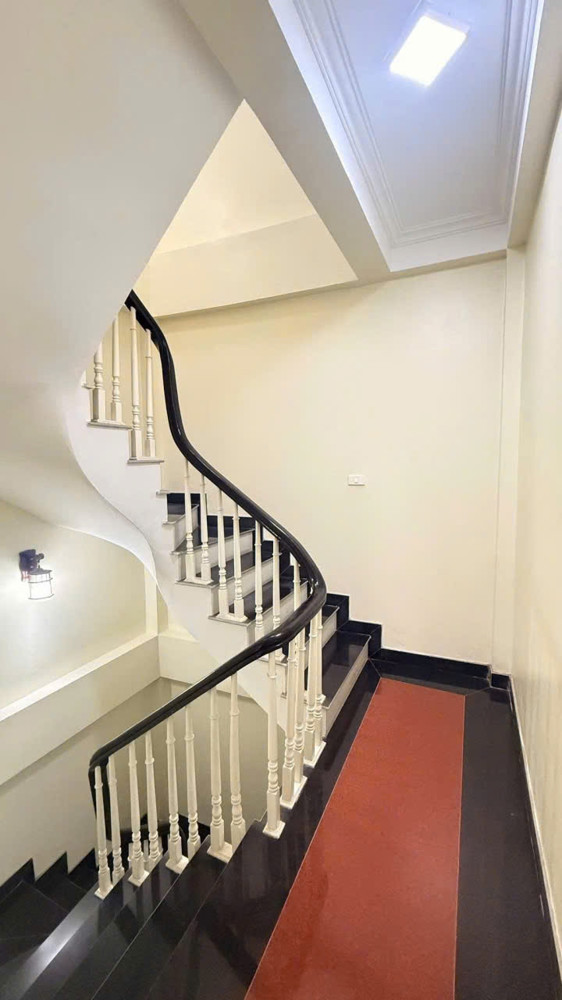 Bán Nhà Mỹ Đình 35M X 5 Tầng Ô Tô Đỗ Cửa Kinh Doanh 8.9 Tỷ. Sđt ; 0.9.4.4.4.9.3.2.9.1 Em Hà