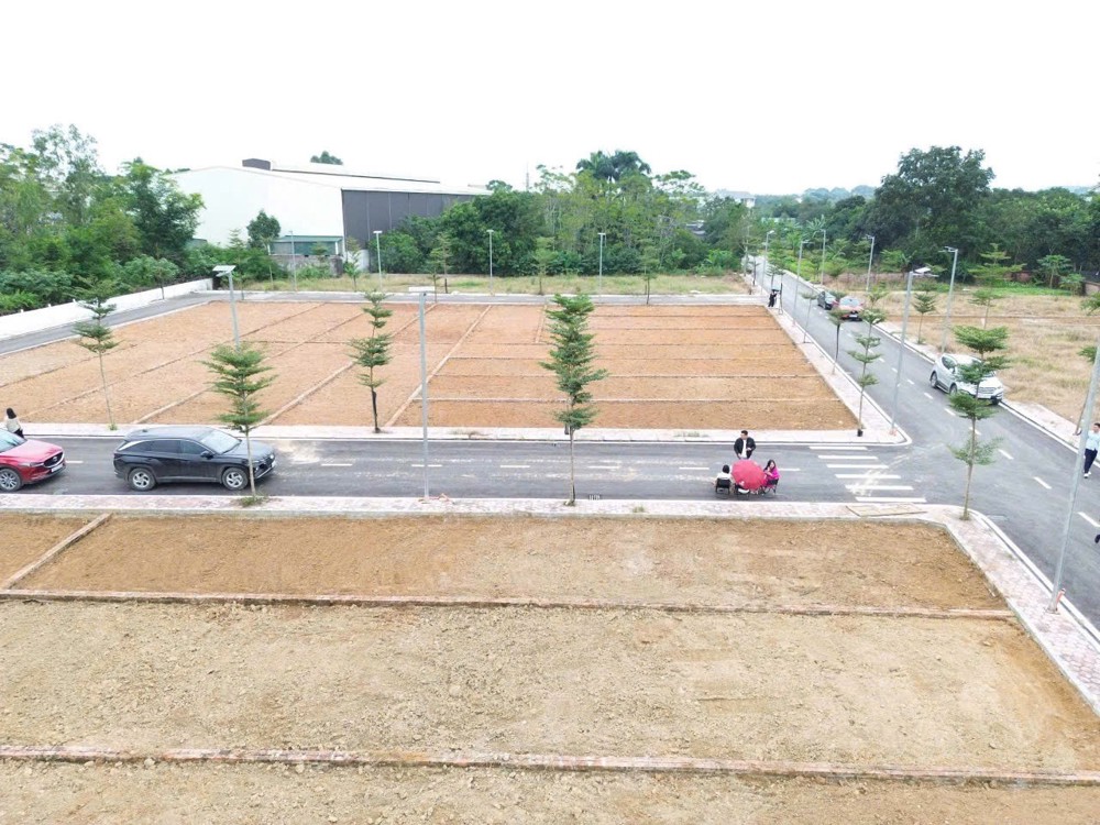 F0 Hiếm – Đón Sóng Metro Văn Cao – Hòa Lạc